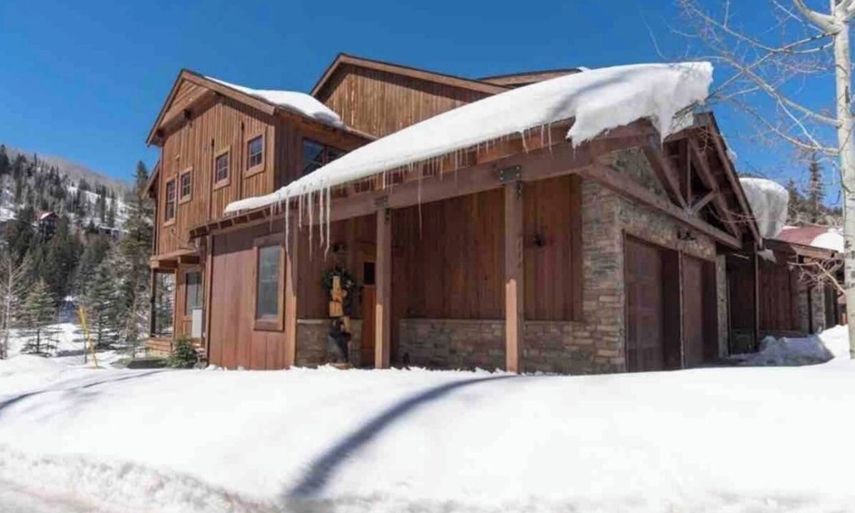 Purgatory House | Purgatory Paradise at Resort base! Pool, Spa, Gym!