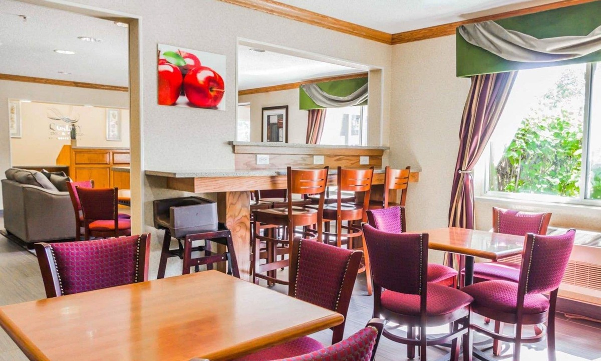 Golden Hotel | Quality Inn & Suites Golden - Denver West