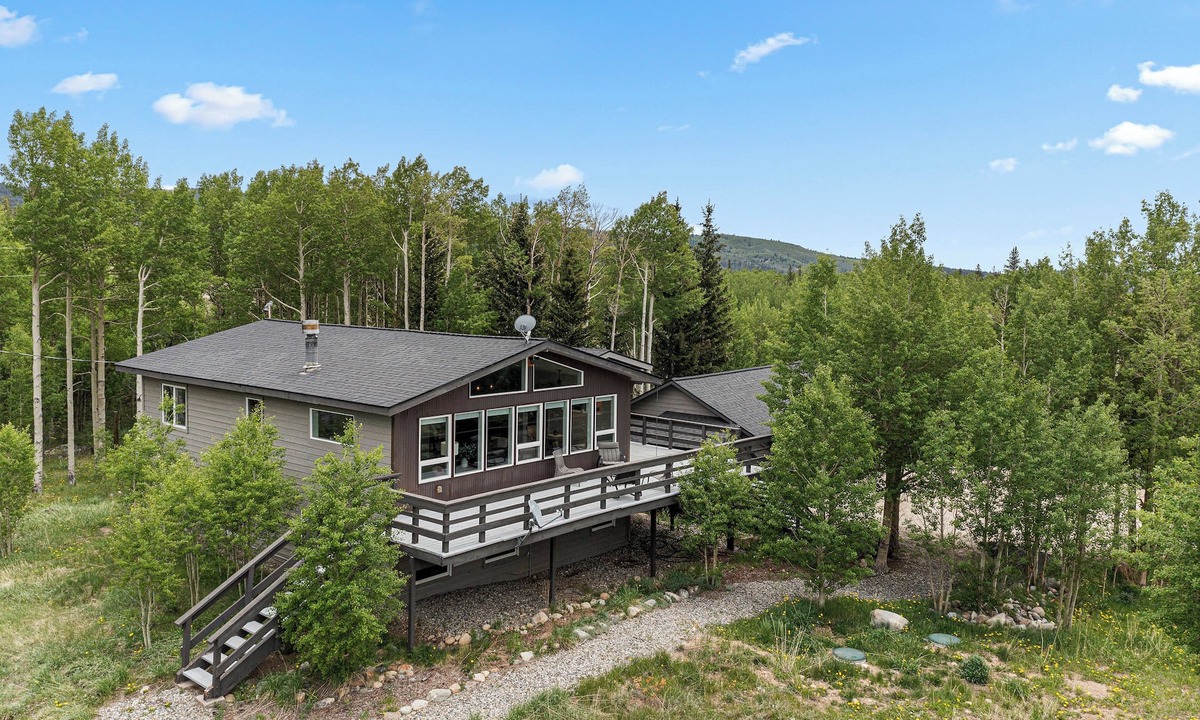 Alma House | Quiet Alma Home w/Deck - 20 Mi to Breckenridge!