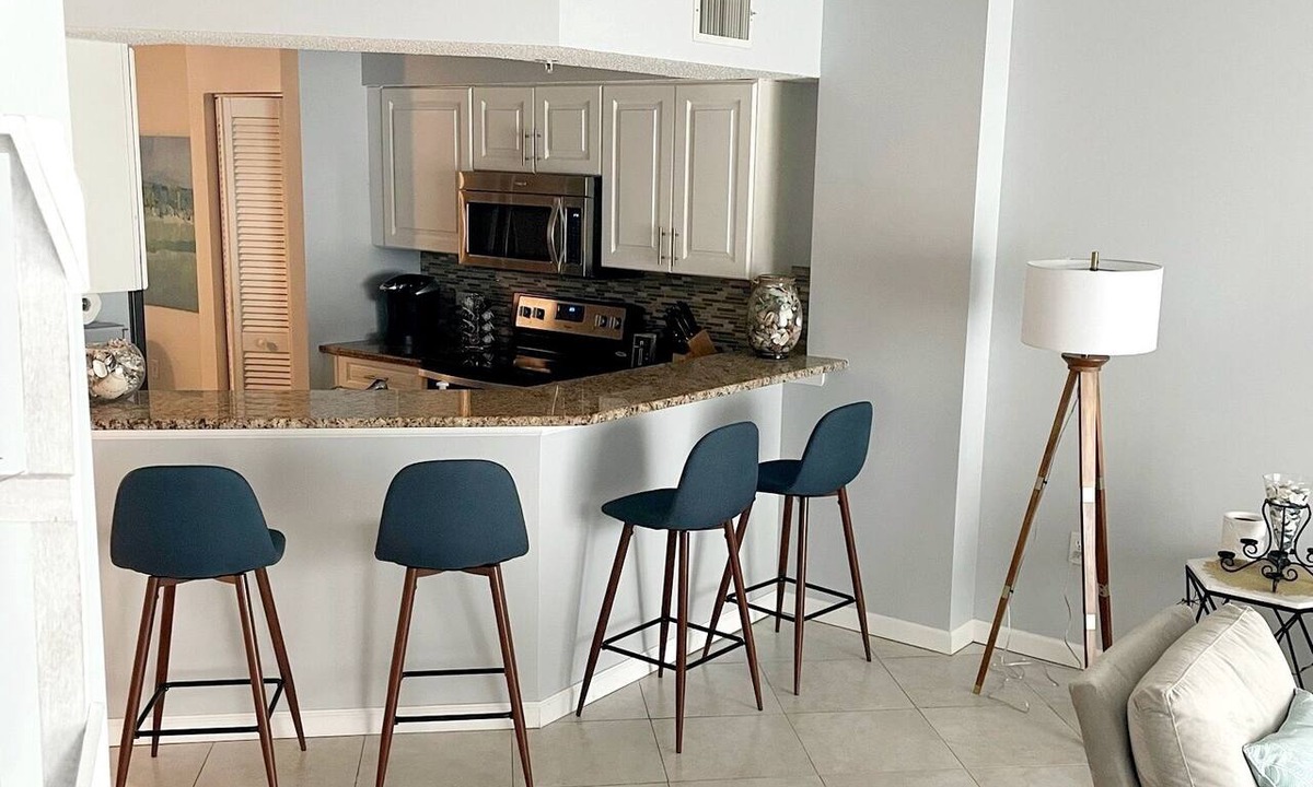 Seawinds Condo Condo | Quiet direct Oceanfront 2 bed 2 bath Condo w/pool and private balcony