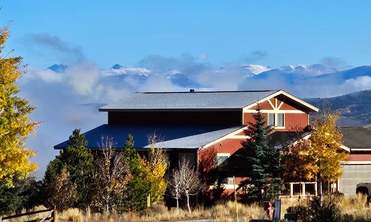 Silvercreek House | Red Barn of Granby Ranch - spacious luxury, pet friendly and hot tub