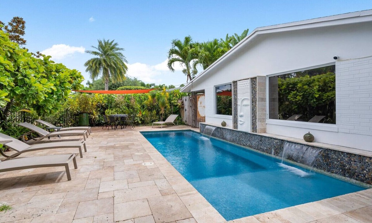 Highland Park Delray Villa | Red Palm Villas: The Sabal