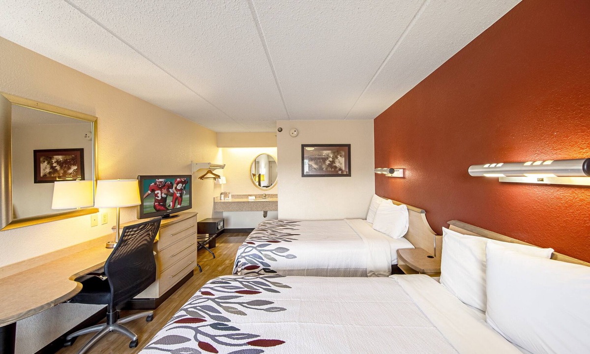 Akron Hotel | Red Roof Inn Akron