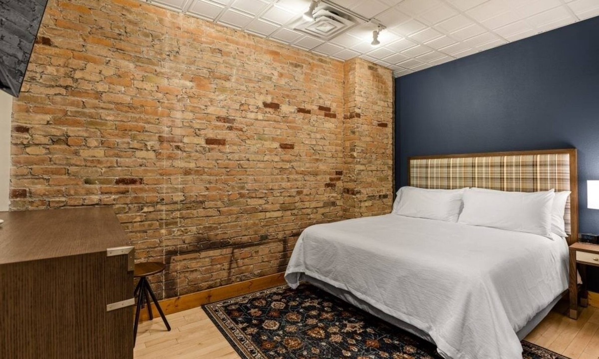 Glenwood Springs Hotel | Relaxing Boutique Stay Near Hot Springs & Scenic Mountain Views