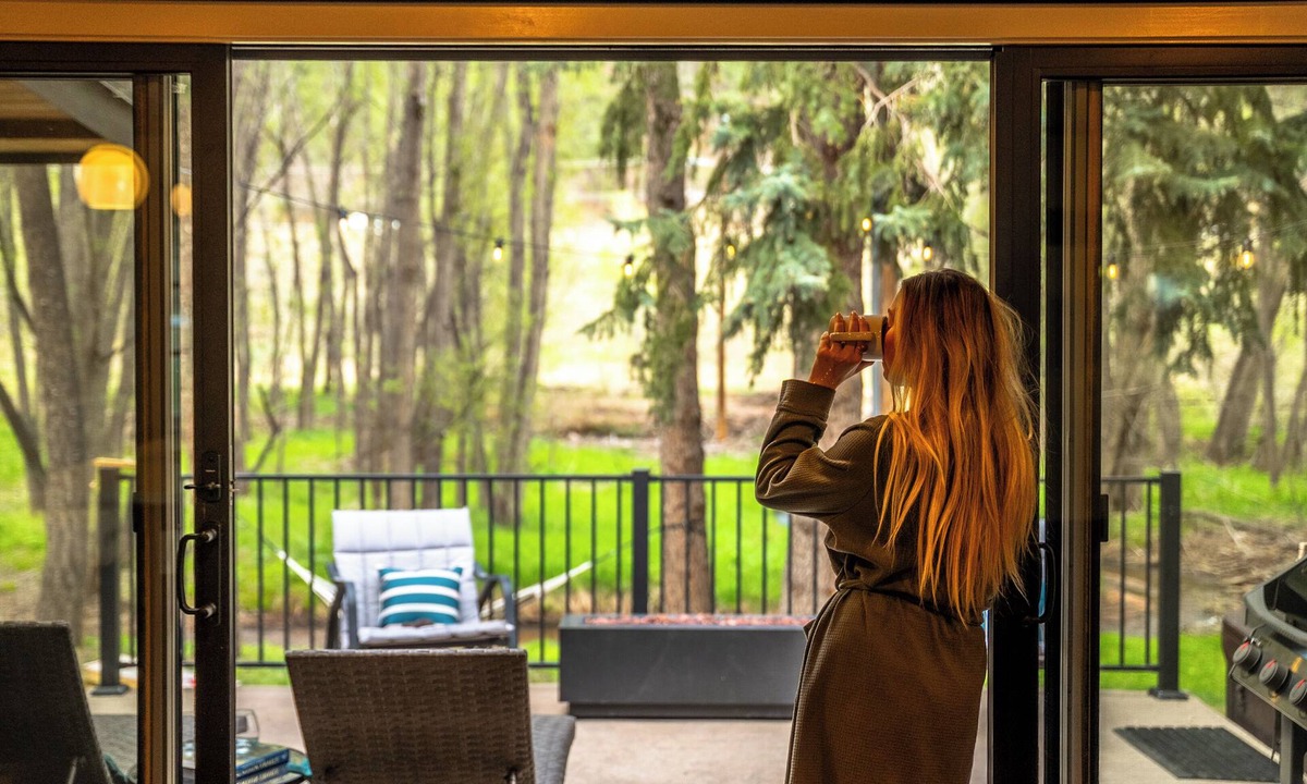 Cascade House | Relaxing Riverside Oasis w/Hot Tubs, Sauna, Fire Pit, by Forest & Peak Retreats