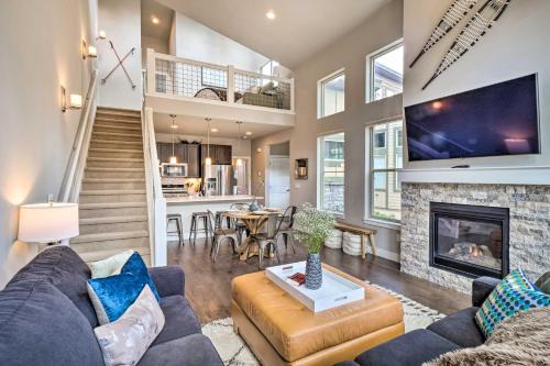 Rendezvous House | 'Rendezvous Buckhorn Cabin' By Hiking Trails