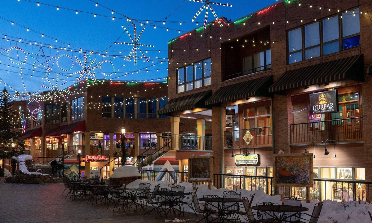 Rendezvous House | Rendezvous Discovery 3 Br 3 Bedroom Home by RedAwning