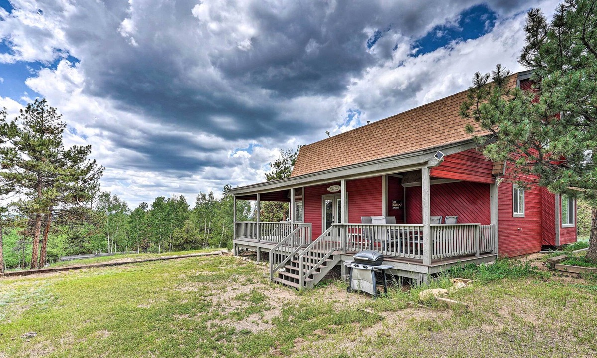 Florissant Cabin | Renovated Florissant Mountain Escape w/ Deck!