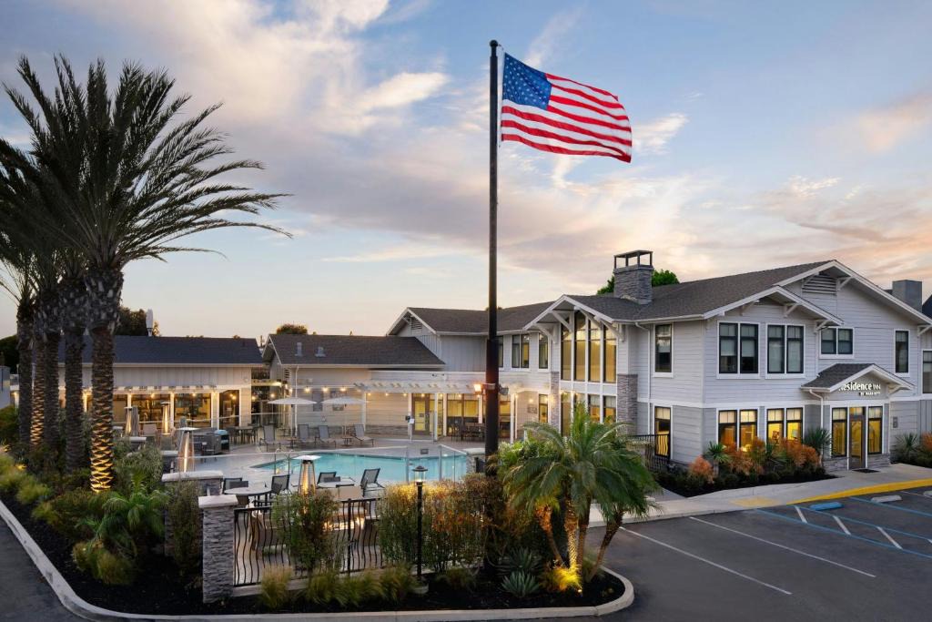 Manhattan Heights Hotel | Residence Inn Los Angeles LAX/Manhattan Beach