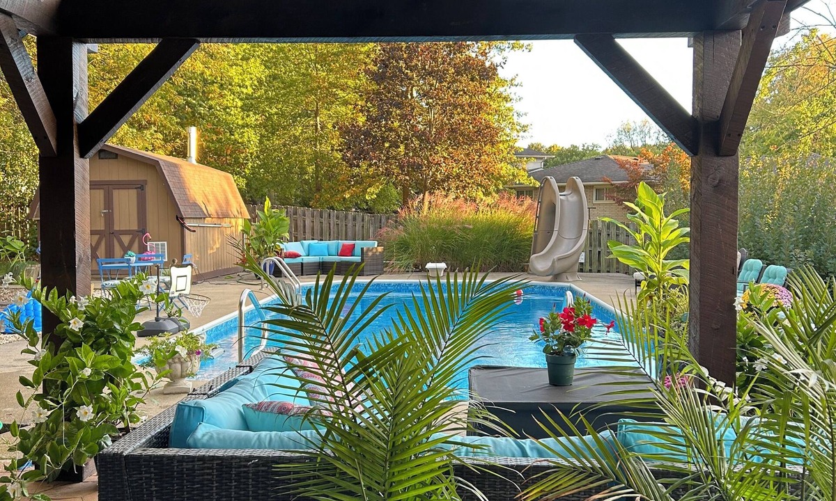 Parma House | RESORT HOME, HEATED POOL OPEN NOW/COVERED HOT TUB DIGITAL GAME TABLE FIRE PIT