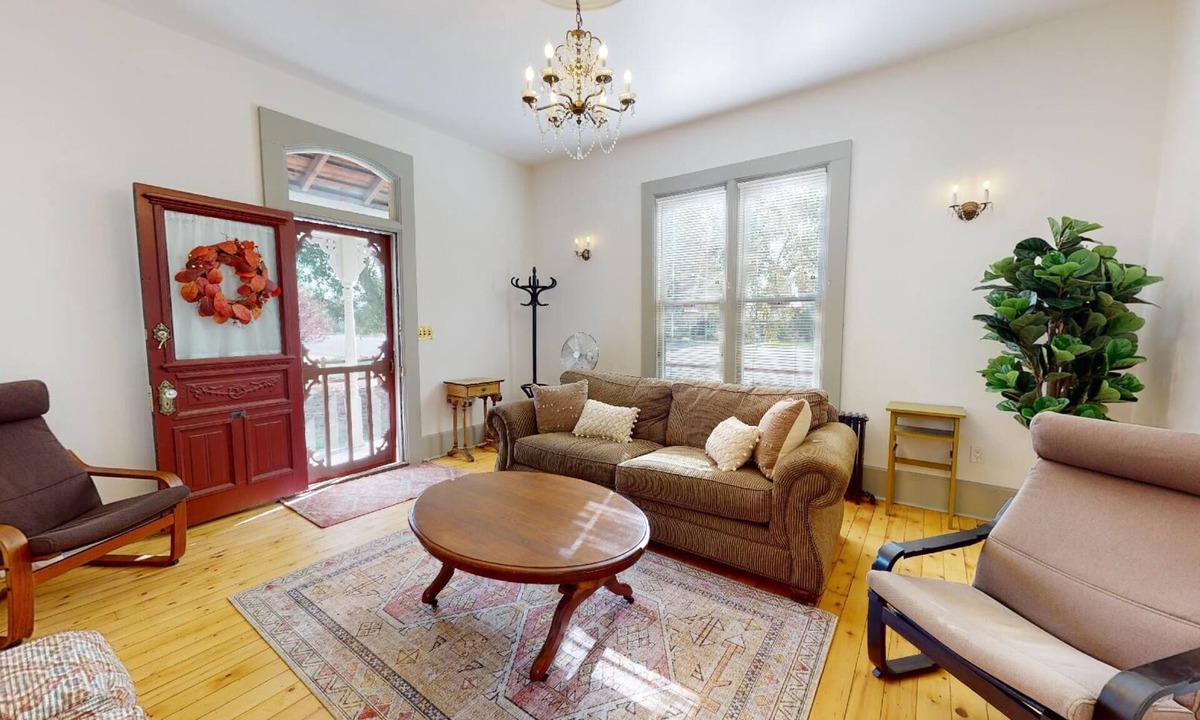 Gunnison House | Retha Victorian - Gunnison