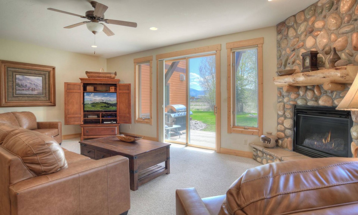 South Fork House | Rio Grande Club Retreat | Golf Discounts, 20 mins to Wolf Creek