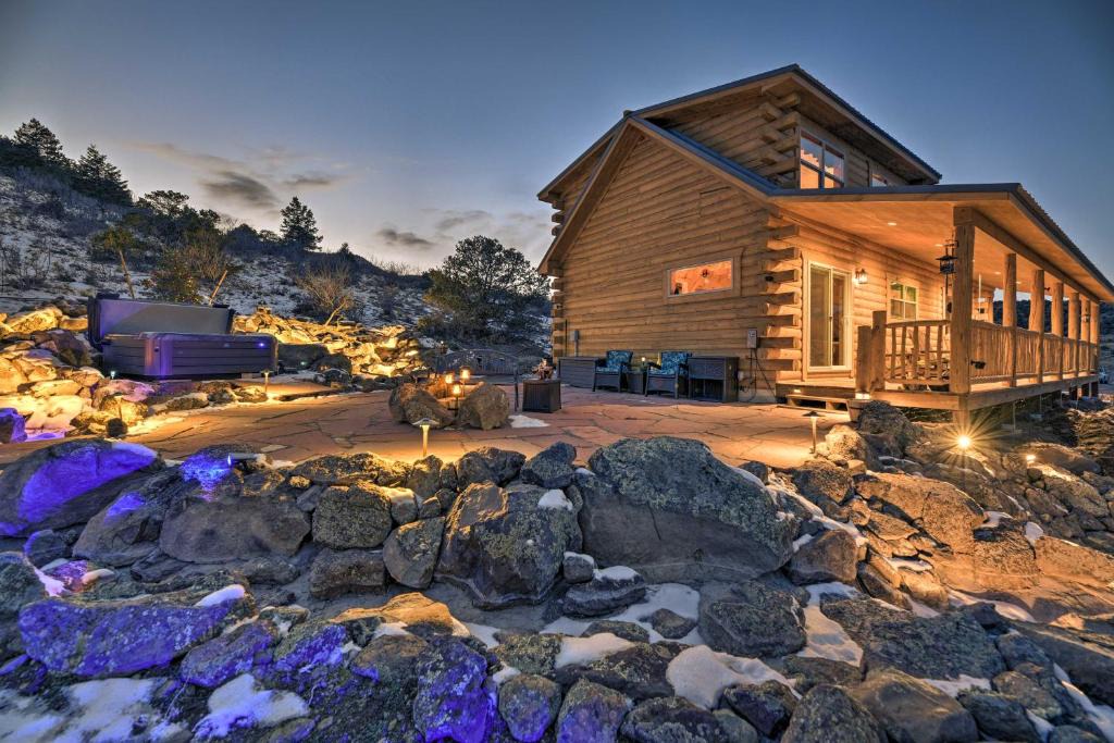 Del Norte House | Rio Grande National Forest Cabin: Views & Hot Tub