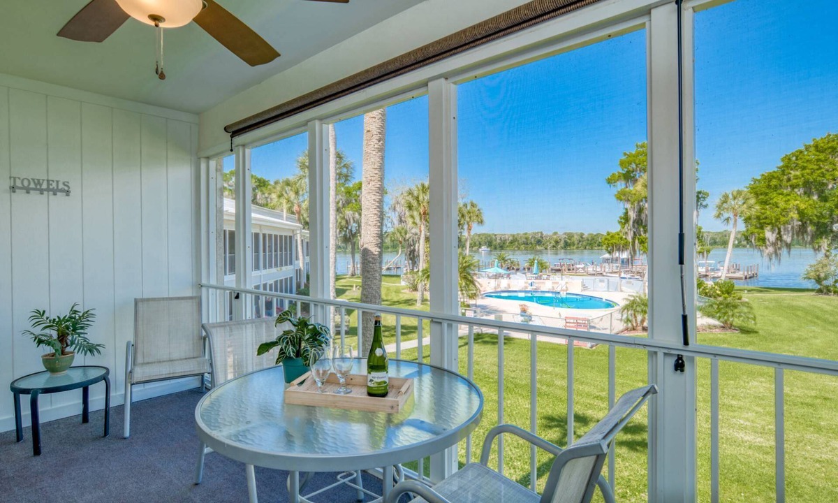 Welaka Condo | River Bend B212