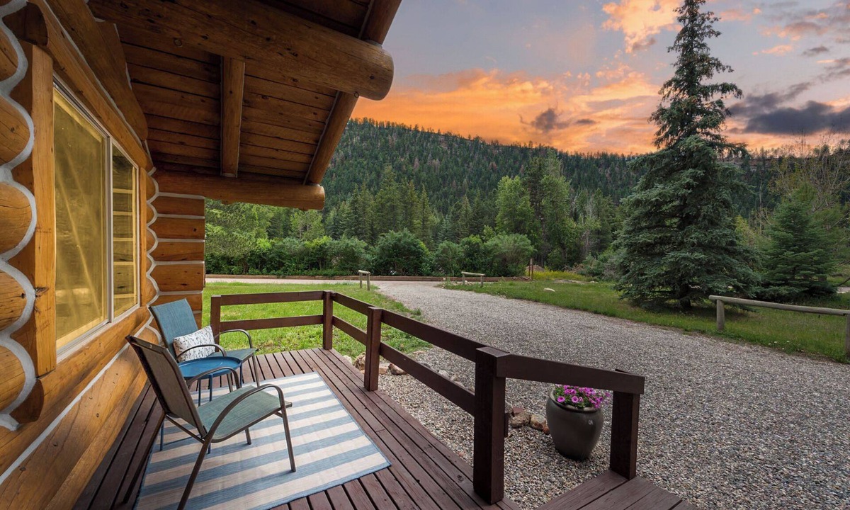 Durango Cabin | River Stone Cabin | Florida River Access, Fireplace, Deck with Grill, Trails