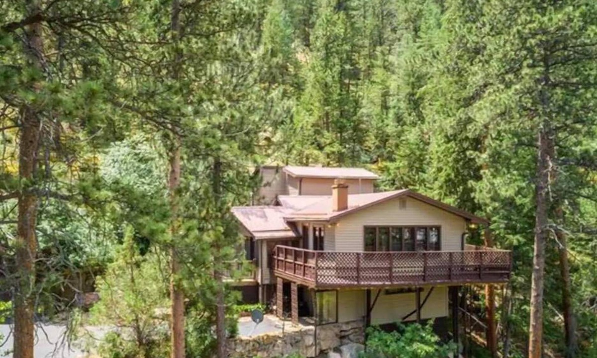 Drake Cabin | Riverfront Cabin Near Estes Park with Private Fly Fishing