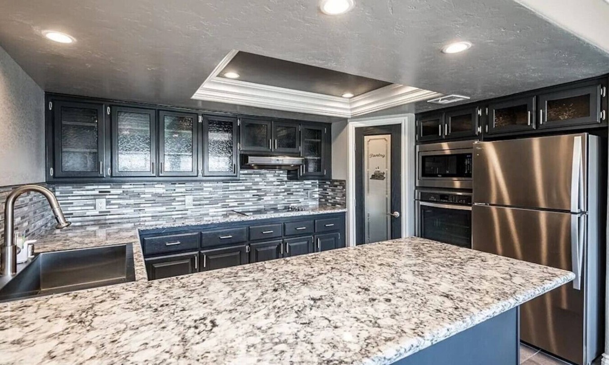 Bullhead City Condo | Riverside Resort Condo by Casinos w/Private Marina