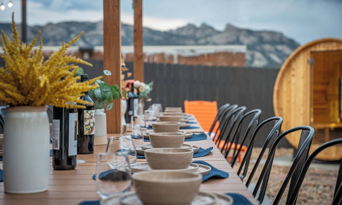 Estes Park House | Rocky Mtn Retreat Sleeps 18 8 beds Hot Tub Sauna Arcades AC
