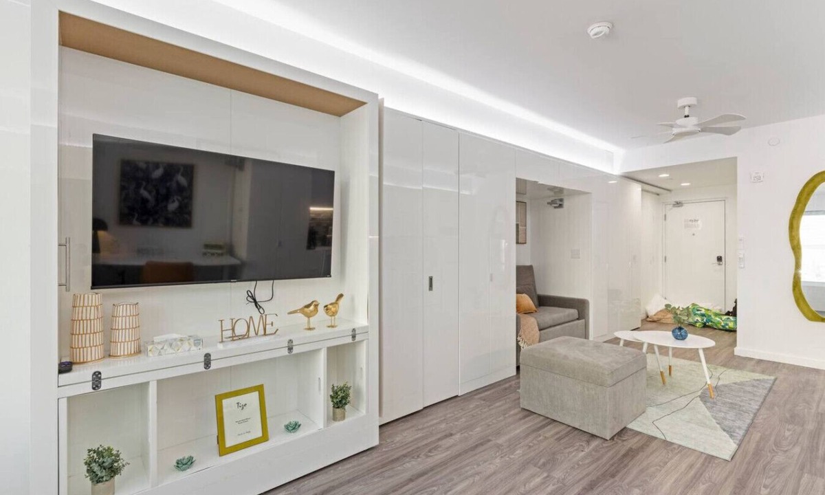 Cleveland Apartment | Rooftop | Free Parking | Near Cleveland Clinic