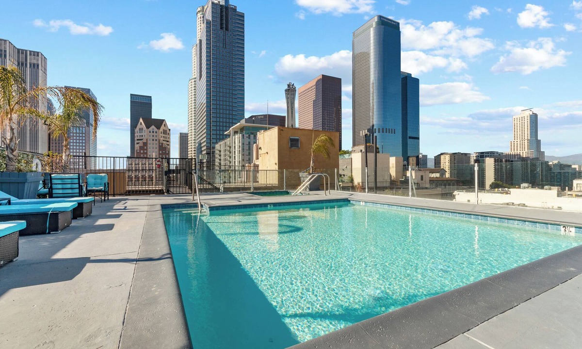Historic Core Condo | Rooftop Pool & City Views! Long-Term Dtwn LA Stay