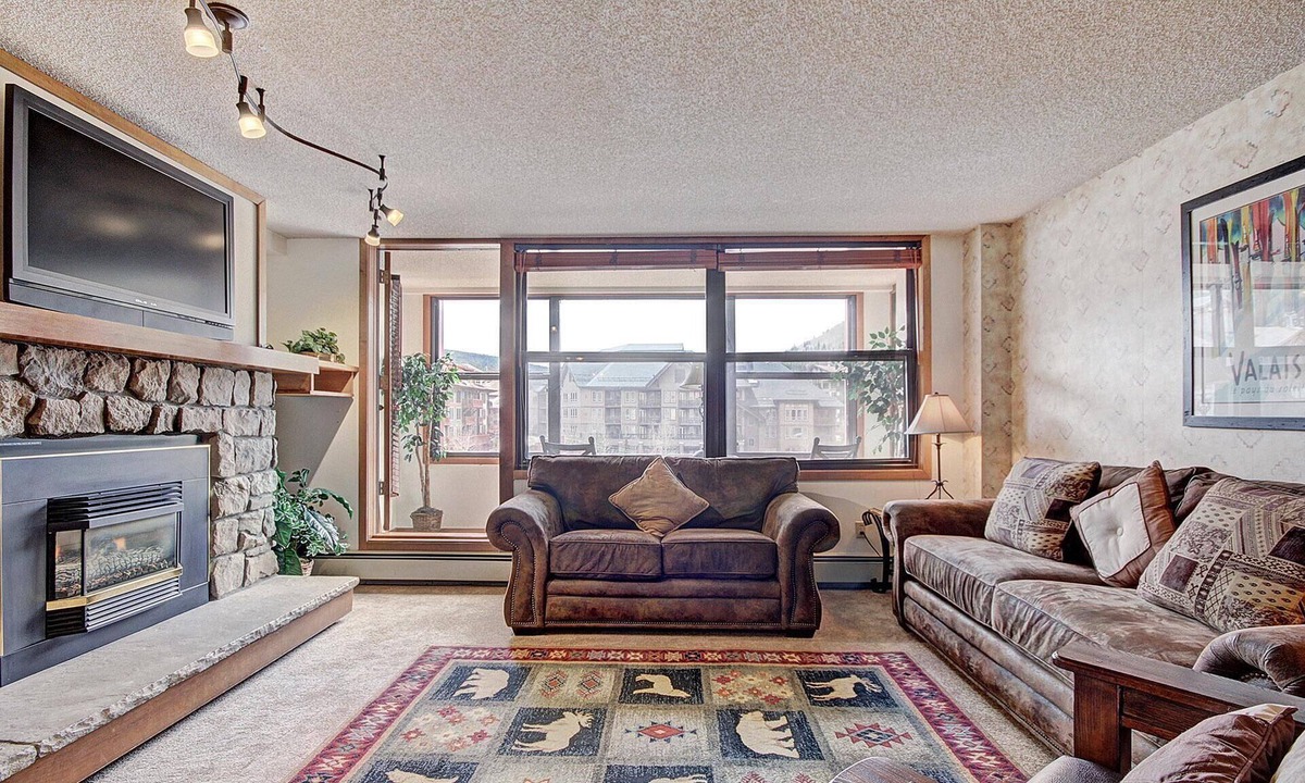 Copper Mountain Village Condo | Roomy Condo With Great Amenities with available hot tub! VS438