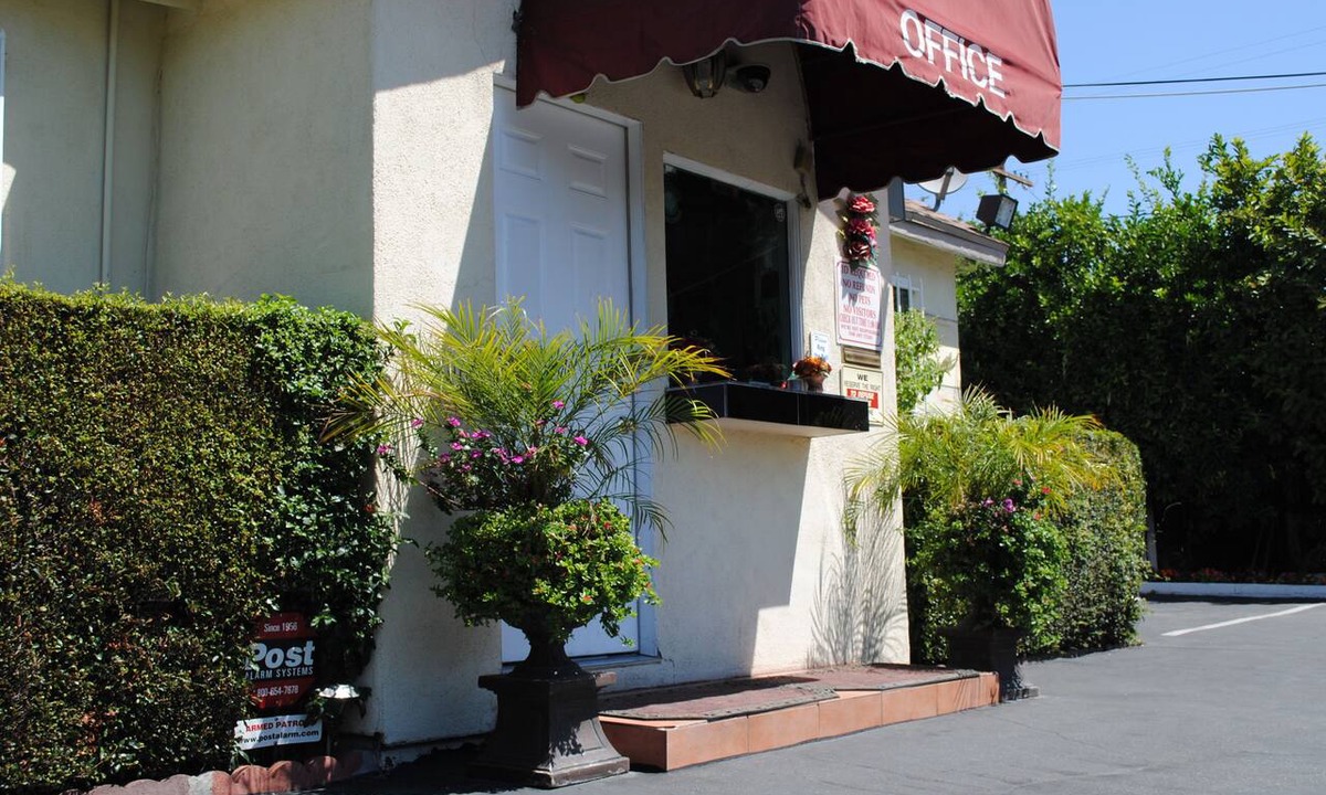 Eagle Rock Hotel | Rose Bowl Motel