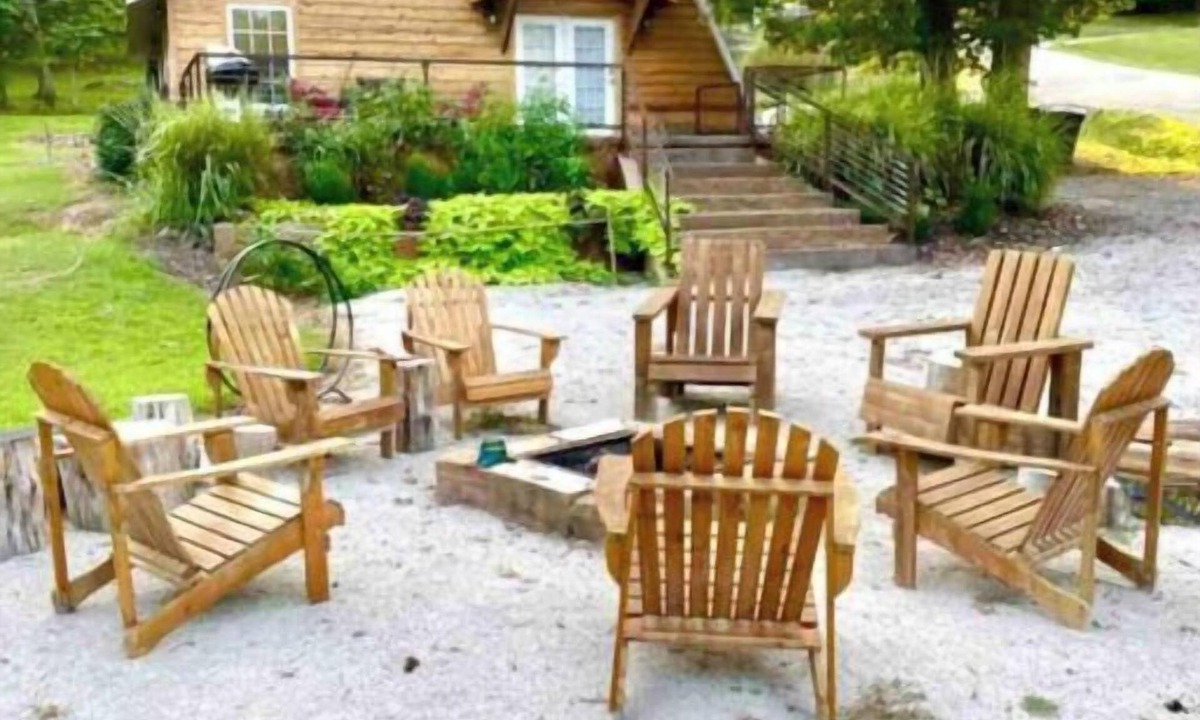 Ponce De Leon Cabin | Rustic A-frame Cedar Cabin with loft, Lg Grill Outdoor Dining & Fire pit!