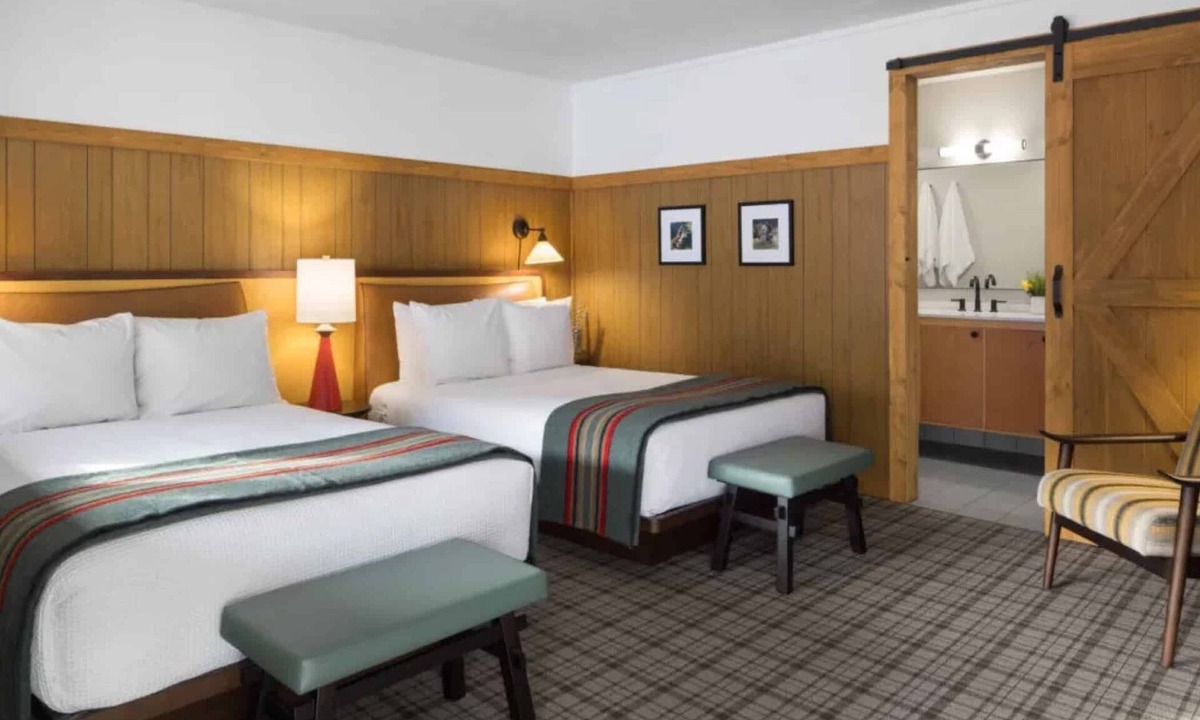Jackson Hotel | Rustic-Chic Room with Pool Access & Courtyard Views
