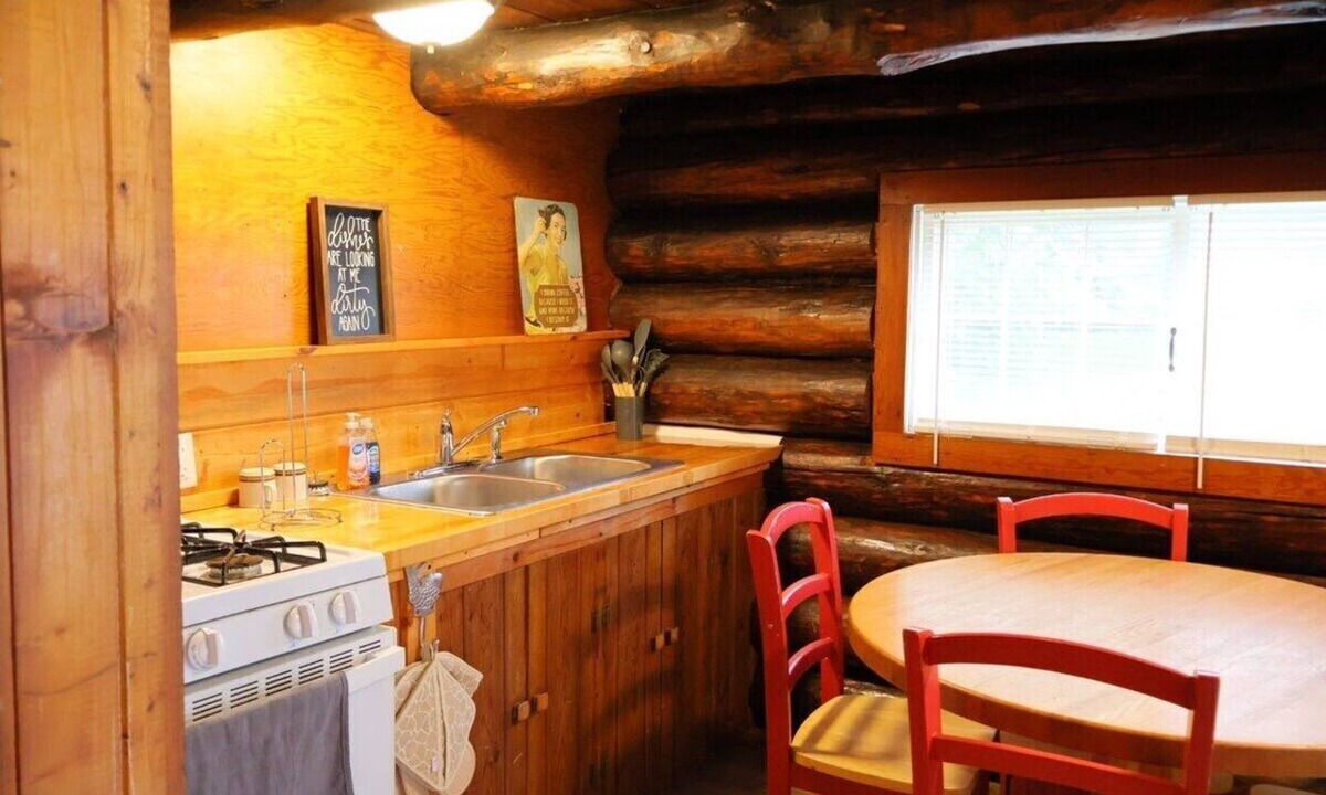 Indian River Cabin | Rustic Riverfront Getaway