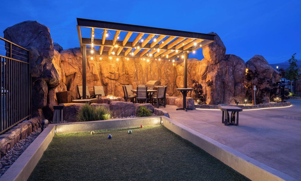 Moab South Valley Condo | Sage Creek Moab Best Pool - Condo "D2"