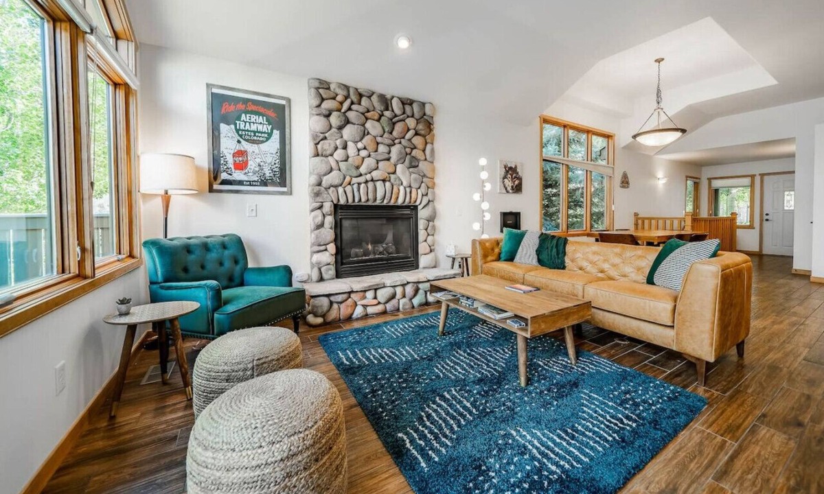 Estes Park Villa | SALE! Hot tub, fireplace, king bed, A+ location!