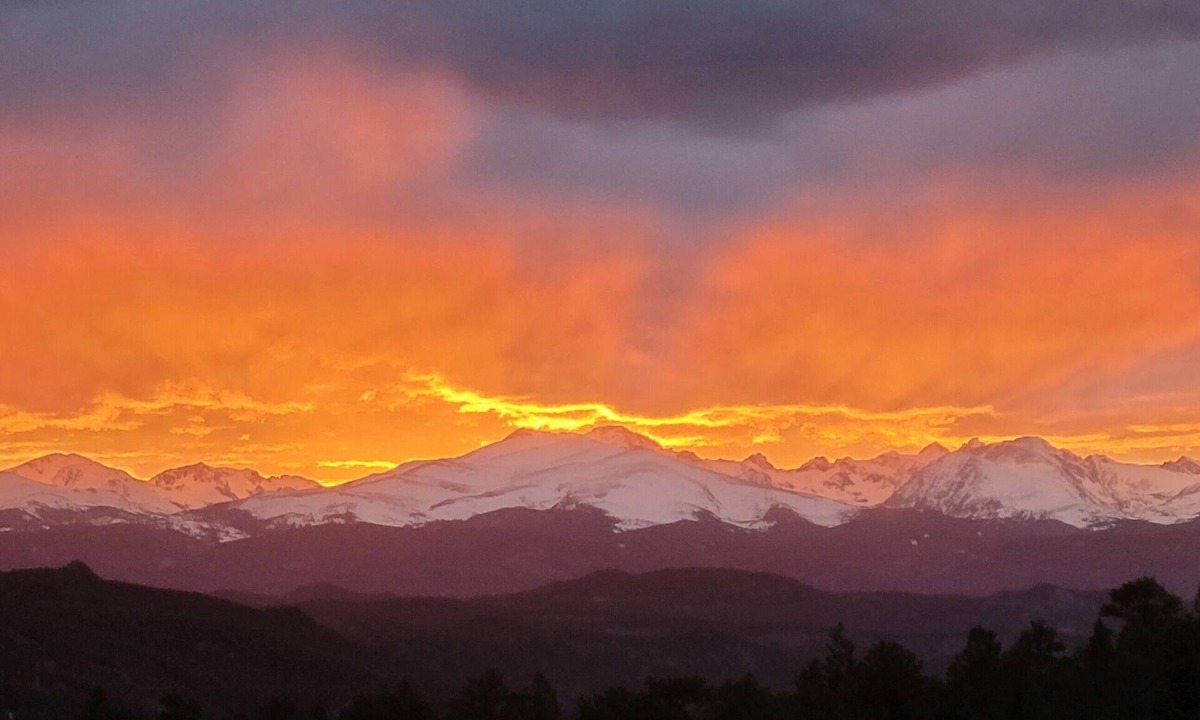 Coal Creek Canyon House | Scar Top Mountain Escape, Fiber Internet, Mountain Top Views!