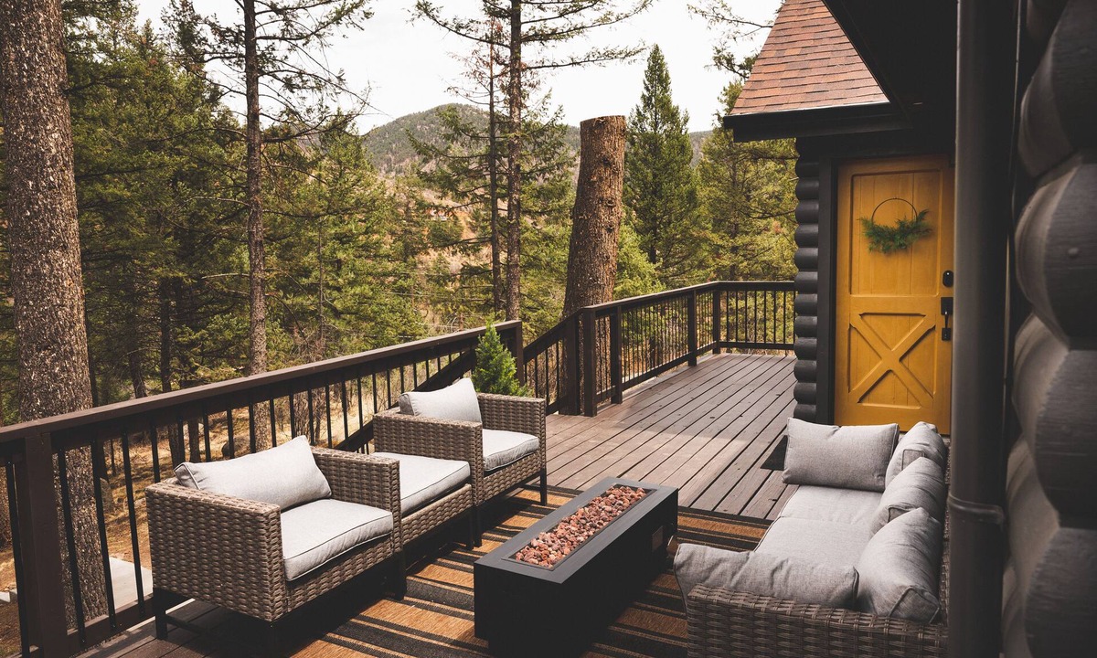 Green Mountain Falls Cabin | Scenic Mountain Cabin w/Hot Tub, Loft & Fire Pit, by Forest & Peak Retreats
