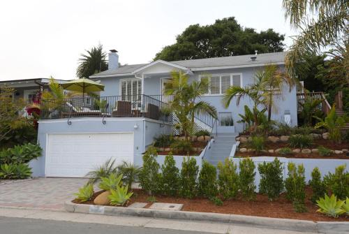 East Mesa Villa | Sea Glass Cottage by Paradise Retreats