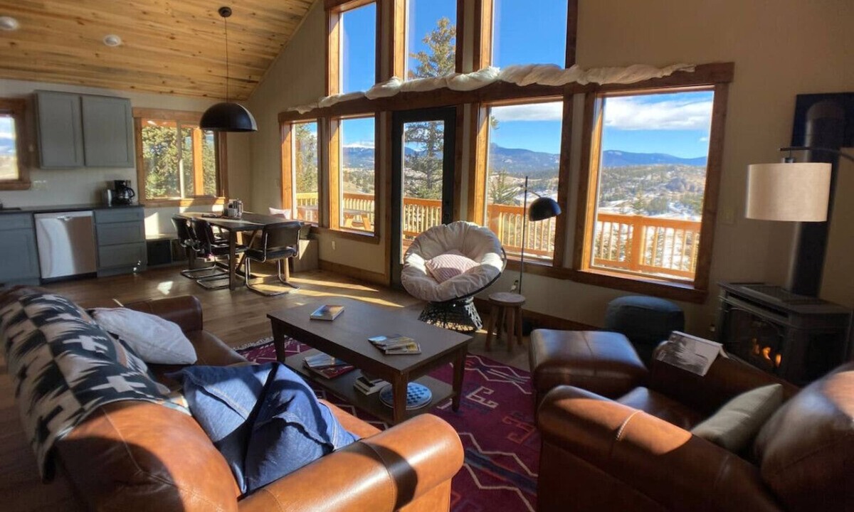 Indian Mountain Cabin | Secluded Modern Cabin On 10 Acres & Tarryall Creek