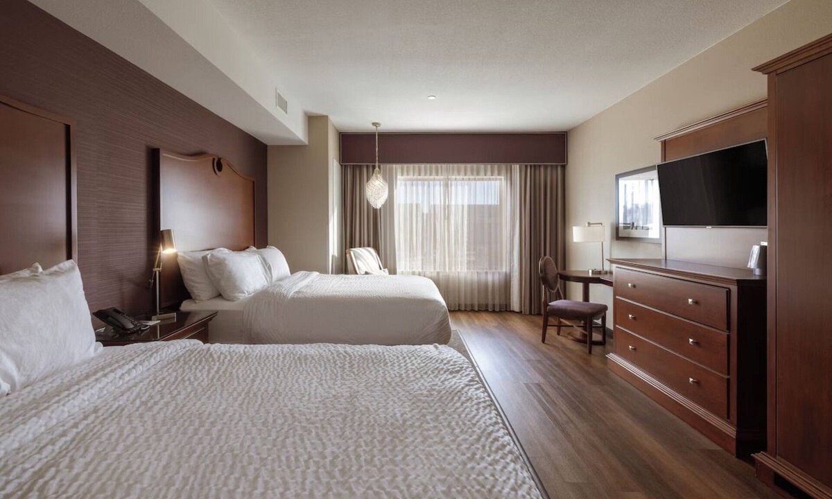 Parker Hotel | Serene Escape with Yoga, Art, Parks & Local Flavor Nearby - 2 Rooms