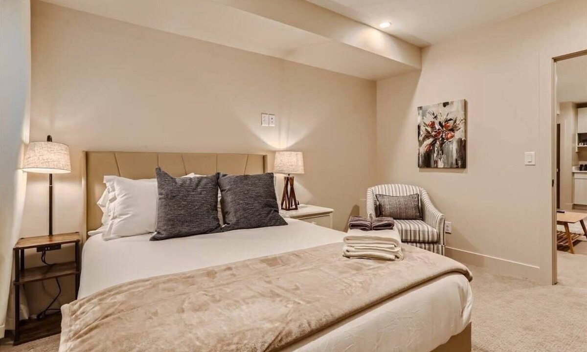 West Colfax Apartment | Serenity at Sloan's Lake | 1BR with a Modern Twist