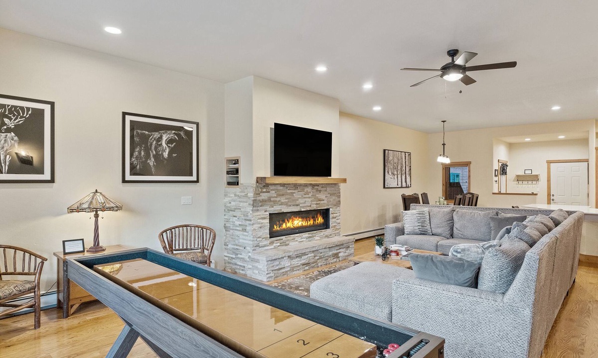 Steamboat Springs House | Shuffleboard Table - Modern Kitchen - Garage - Hot Tub
