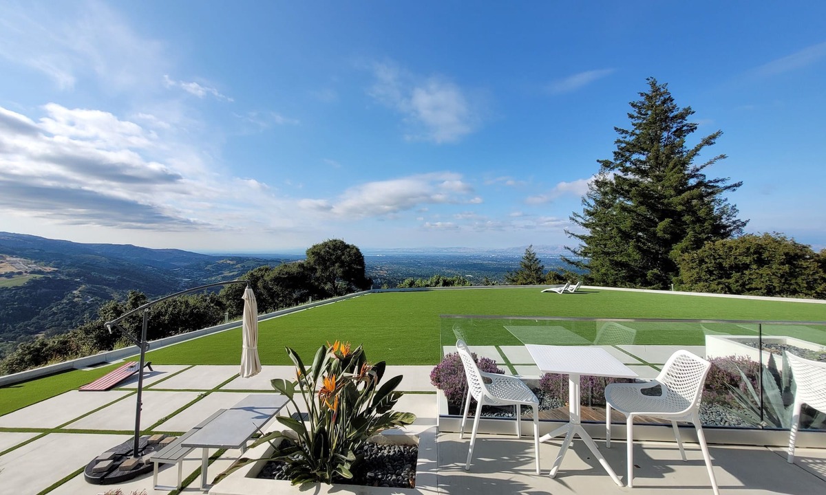 Saratoga House | Silicon Valley Executive Retreat with Stunning Views