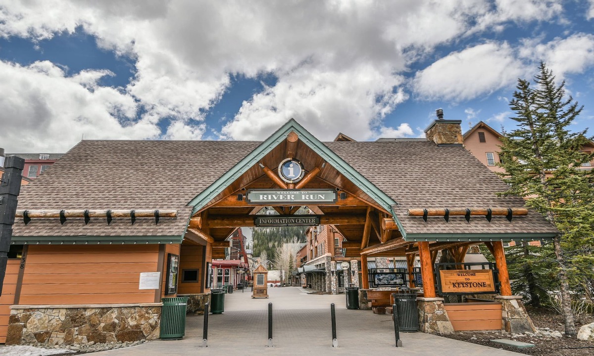 River Run Hotel | Silver Mill 8304