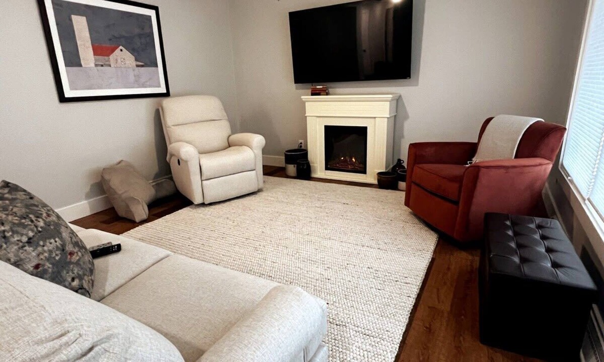 New Philadelphia House | Single-Level 3BR Furnished Rental, Extended Stays Welcome