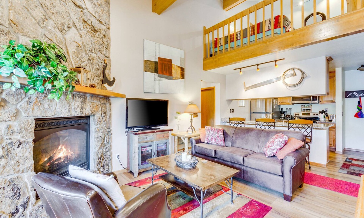 Steamboat Springs Condo | Ski Area Views - On Bus Line - Walk to Grocery Store - Community Hot Tub