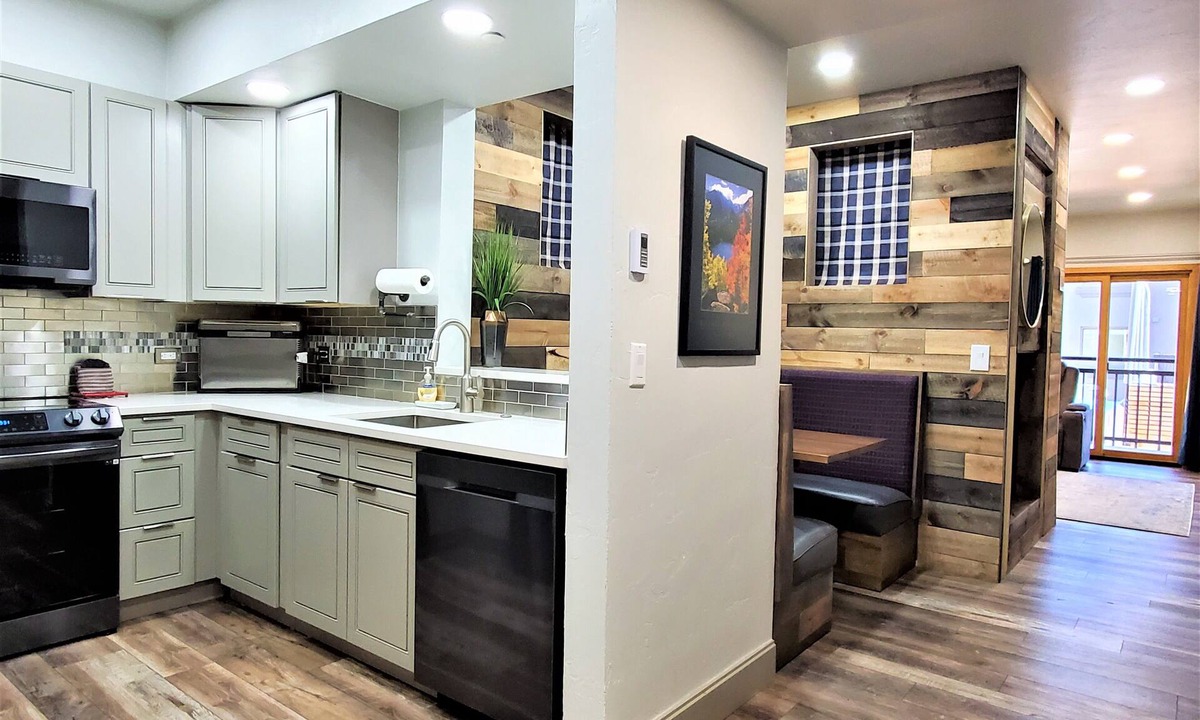 Peak 9 Condo | Ski In/Out Family Fun in Breckenridge! Exit to Maggie Plaza & ride Quick Silver