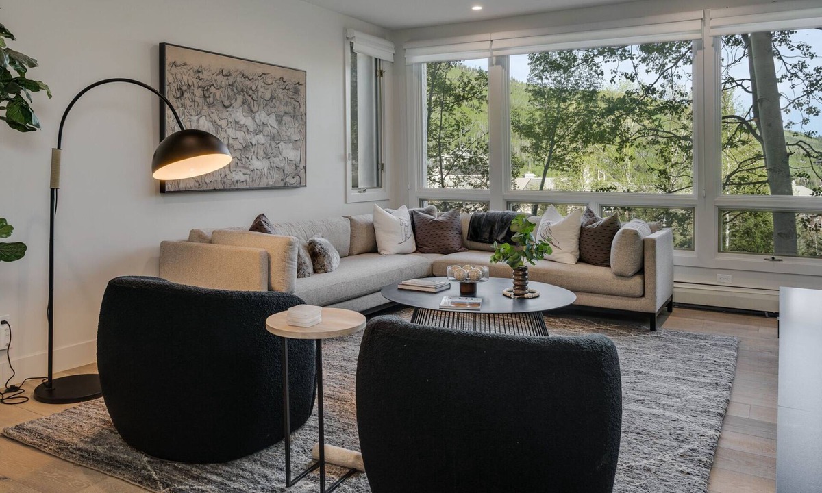 Highlands Townhomes Condo | Ski-in/Out Luxury in Beaver Creek | Chalet Brio