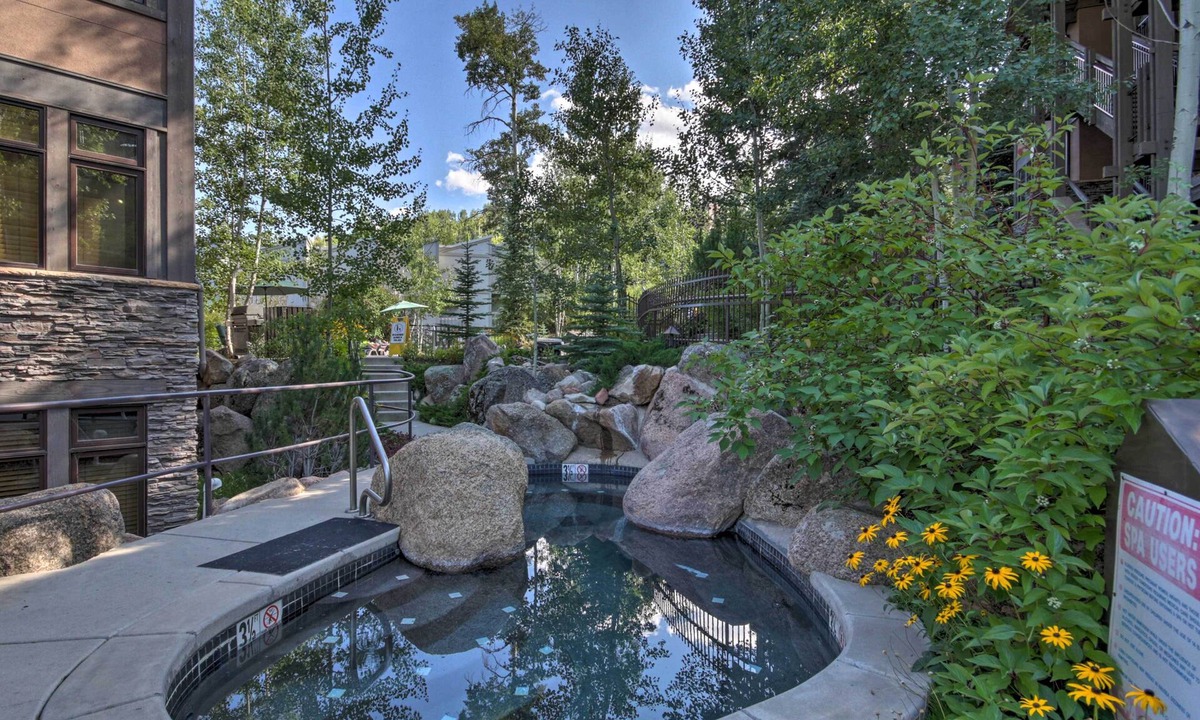 Snowmass Village Apartment | Ski-in/ski-out Studio in Aspen Snowmass Ski Resort