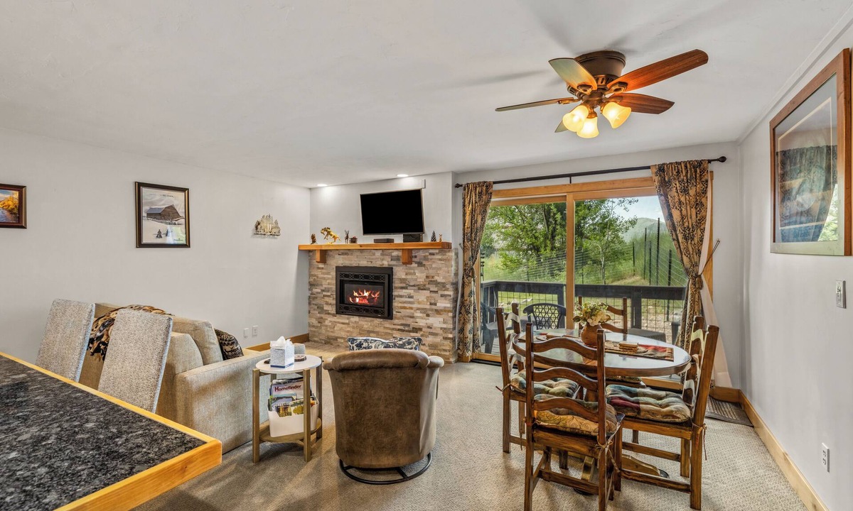 Steamboat Springs Condo | Ski-In/Ski-Out 1-Bedroom Condo w/Balcony and Fireplace!