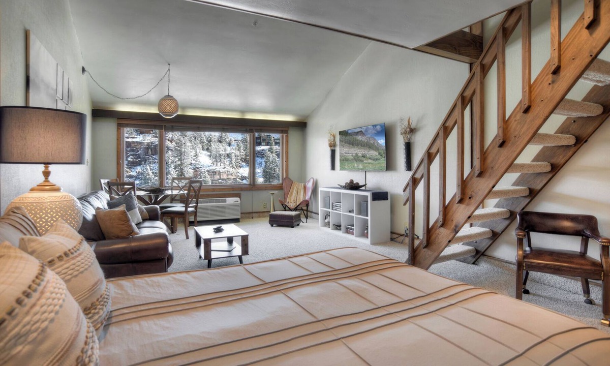 Purgatory Cabin | Skyline Loft | AC, Pool, Hot Tub, Golf & Ski