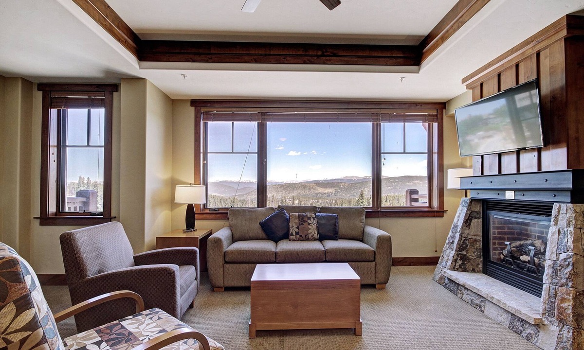 Peak 8 Condo | Slopeside At Base Of Peak 8, Sleeps 6! 1 Bedroom Condo by RedAwning