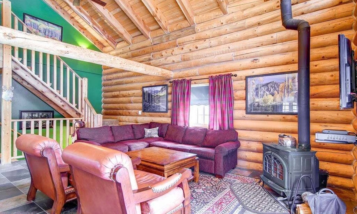 Breckenridge Park Estates House | Snowshoe Retreat-True Mountain Getaway-Updated Log Home!