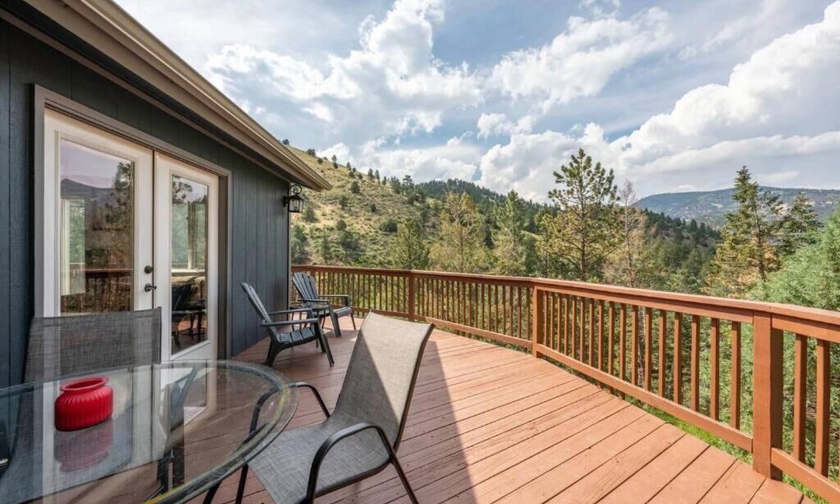 Idaho Springs Cabin | SodaCreek Lookout 1.3 mi to I-70 with Sauna